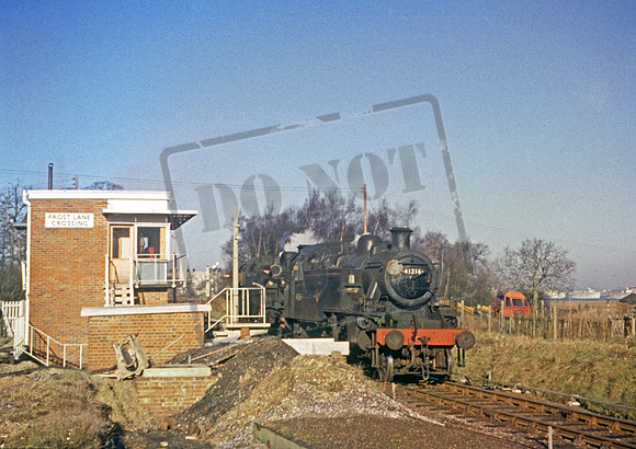 41216 1961-11-05 Hythe Frost Lane Crossing