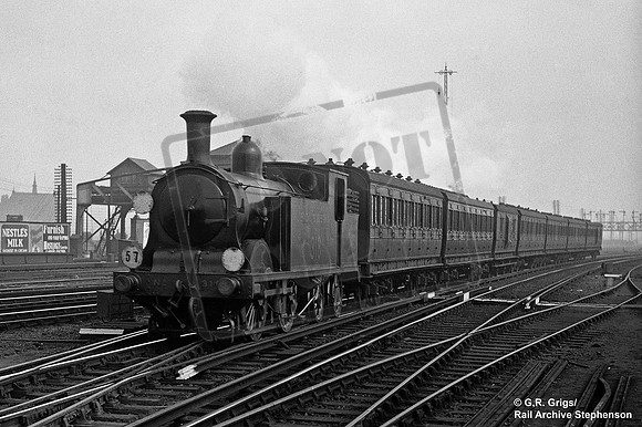 E318 1931-03 Clapham Junction