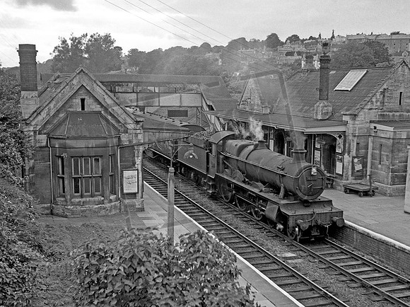 4989 1963-08-12 Bradford-on-Avon
