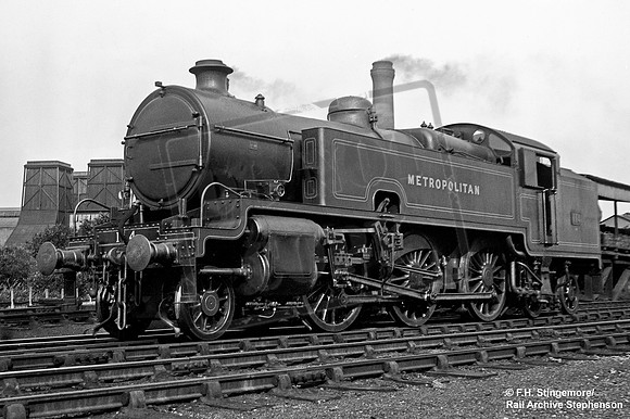 MET 114 1926c Neasden