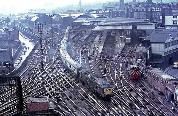 D9018 1967 Newcastle Central
