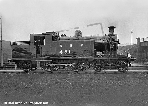 451B 1920s Eastfield shed