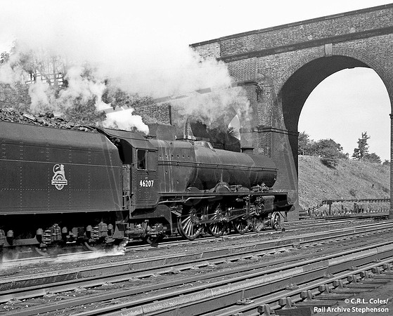 46207 1952-08-23  Bushey