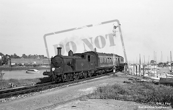30029 1962-06-06 Lymington