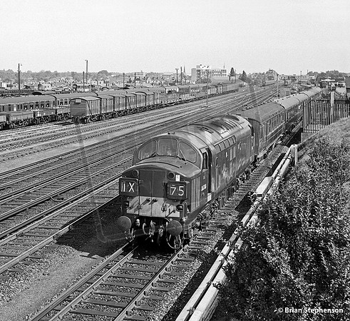 D6706 1964-09-13 Woking