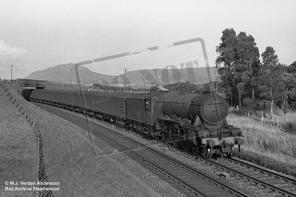 60087 1960s near Milnathort station
