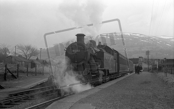41233 1955-03 Bodfari near Denbigh