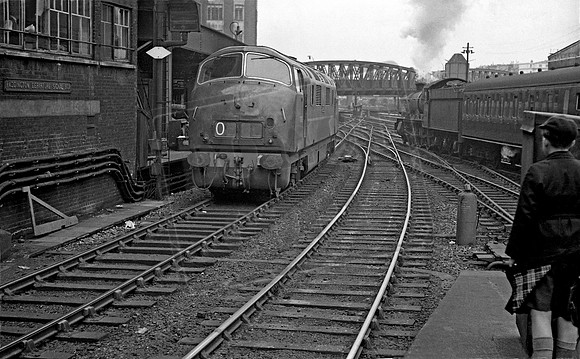 D806 1961-04-22 Paddington