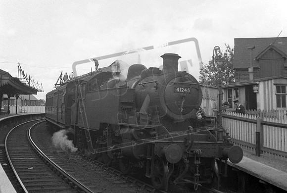 41249 1953-07-13 Poole