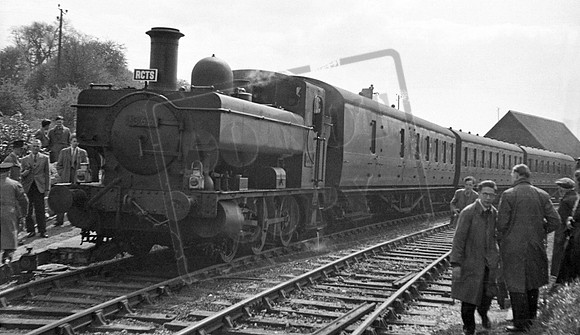 1366 1954-04-25 Highworth