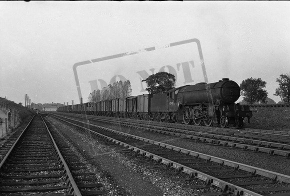 Newton Rings 60906 1950s Potters Bar probably-ROneg-089