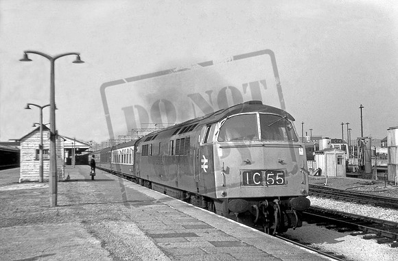 D1035 1970-08-30 Newton Abbott