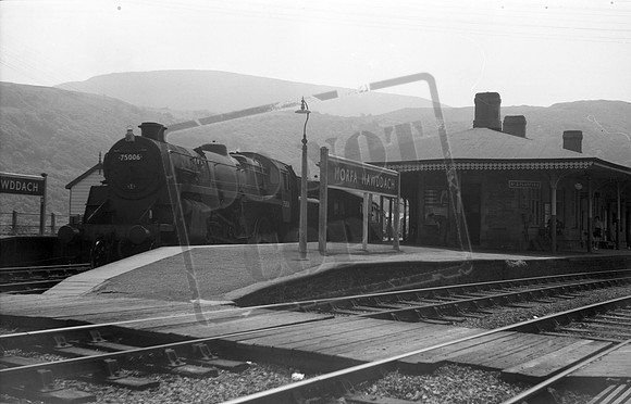 75006 1963c Morfa Mawddach on Ruabon line train-ROneg-1905-005