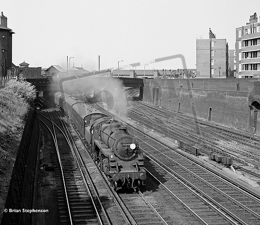 76044 1964-05-15 Clapham Junction