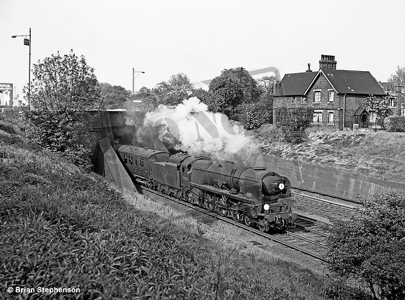 35028 1964-05 Clapham Junction