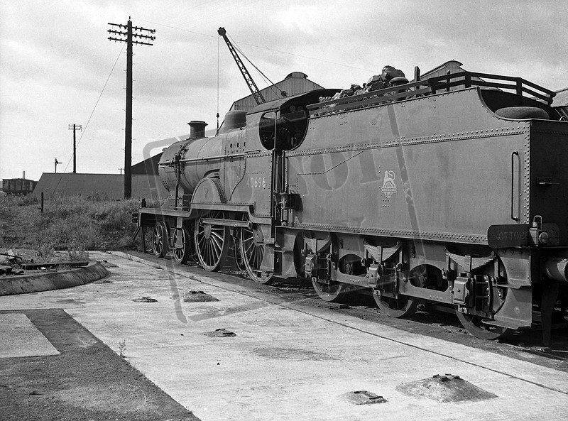 Rail-Online | Fowler 2P 4-4-0 | 40696 1958 Bath Green Park