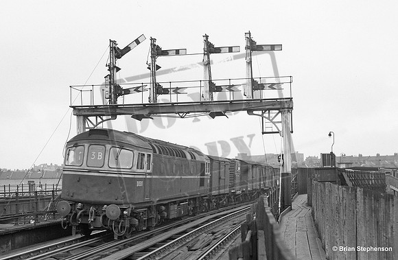 D6516 1962-11-13 Willesden High Level