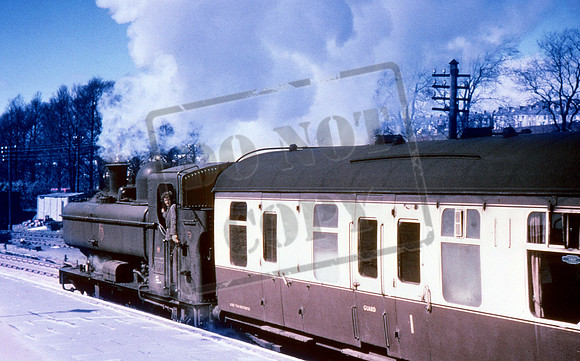 9677 1964-04-17 Swansea Bay
