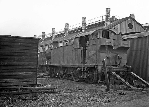 5650 1964-03-24 Radyr shed