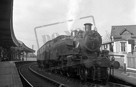 41248 1953-09-09 Poole