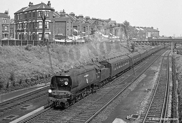 34064 1964-05-30 Clapham Junction