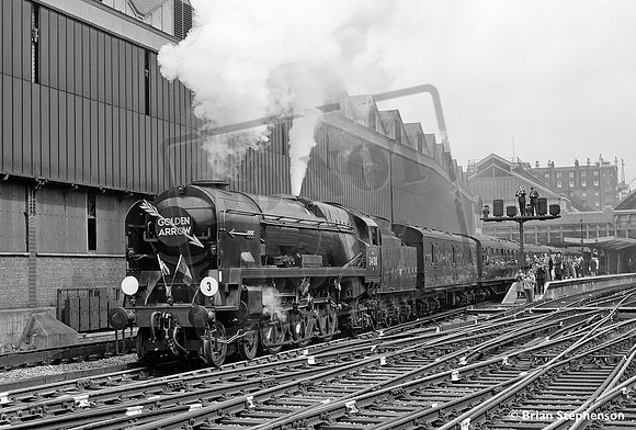 34100 1961-06-11 Victoria