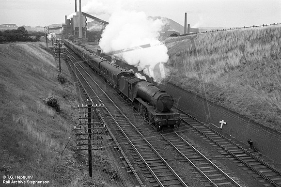 60842 1958c Holmwood colliery south of Heath