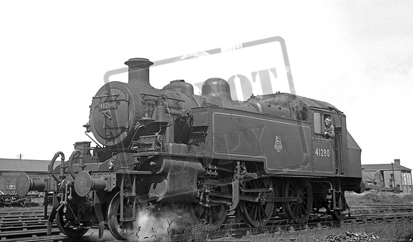 41280 1952 Fleetwood shed