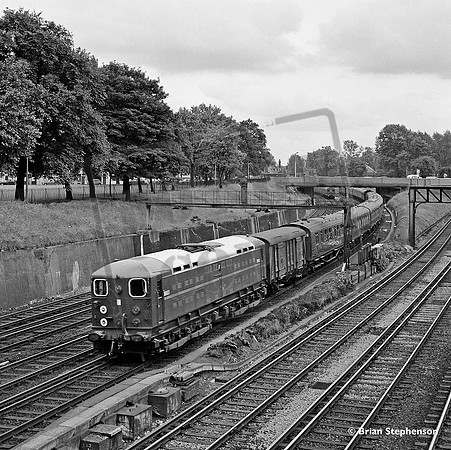 20001 1964-06-08 Clapham Junction