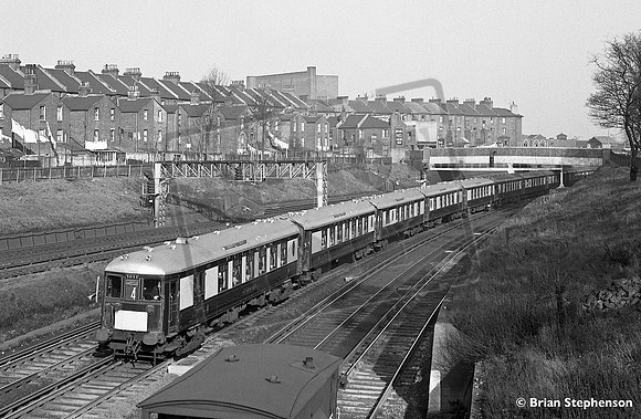EMU 3053 1967-02 Clapham Junction