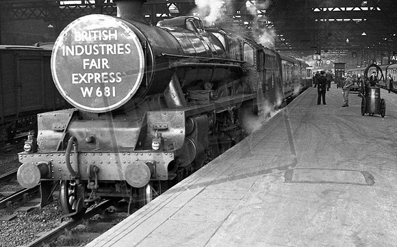 45672 1957c London Euston