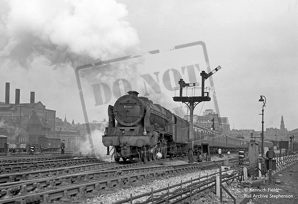 46160 1950s Leeds Wellington