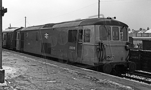 E6018 1967-12-09 Bromley North