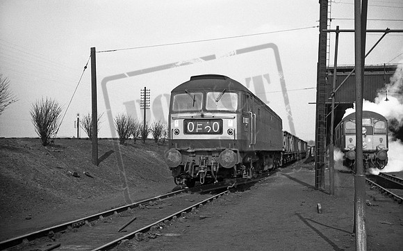 D1627 1968-04-8 Patricroft shed