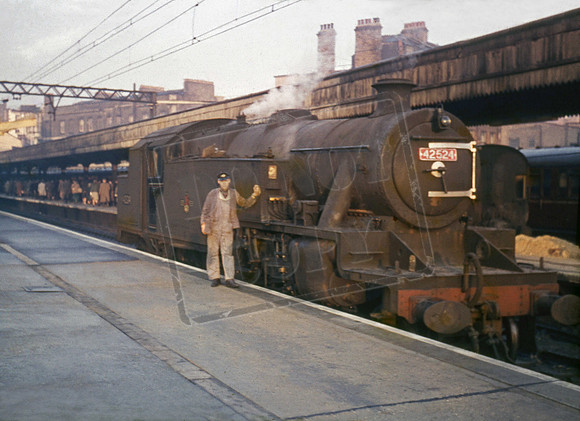 42524 1961 Fenchurch Street