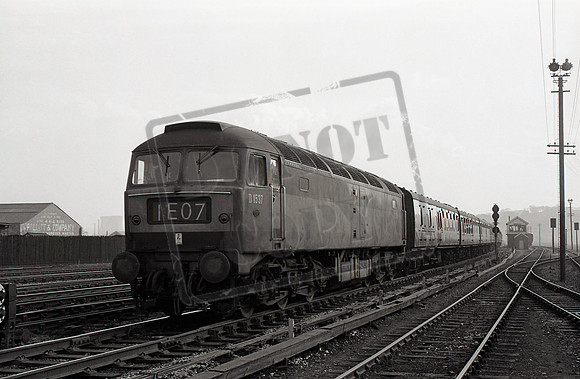 D1537 1966-05-17 Mirfield