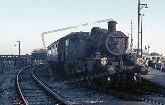 41230 1966c Lymington Pier