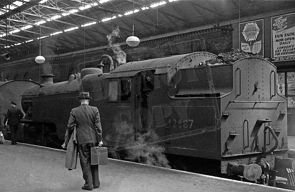 42687 1960 Fenchurch Street
