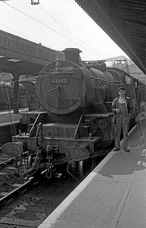 42687 1960 Fenchurch Street