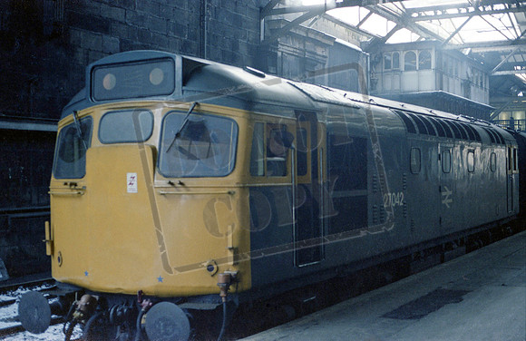 27042 1979c Edinbugh Waverley Stn