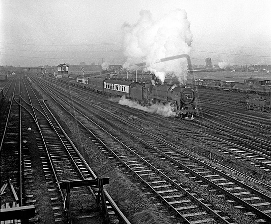 70020 1967-01-05 Farington