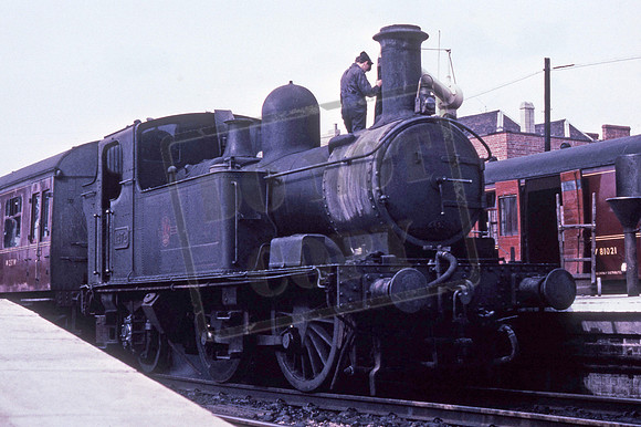 1472 1964-09-21 Stroud