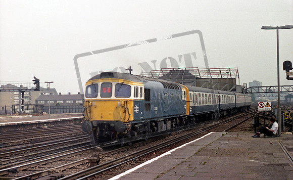 33105 1983 Clapham Jcn