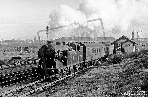 69490 1956 Wood Green