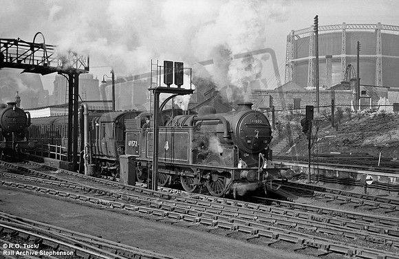 69572 1953-04-21 Kings Cross