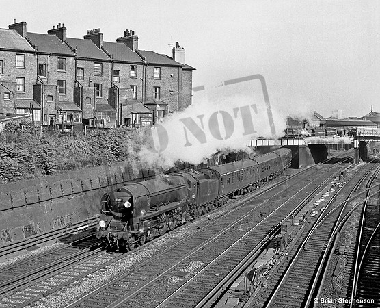 35023 1966-09 Clapham Junction
