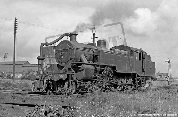 UTA 53 1962-09-08 Adelaide shed Belfast