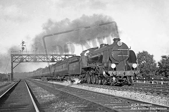 E783 1930c near Woking