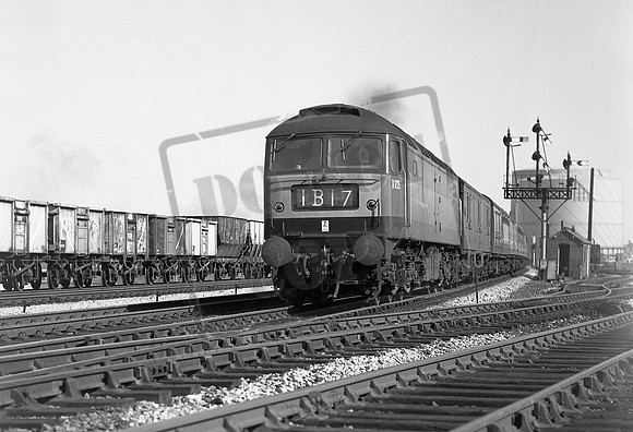 D1725 1964-08 Reading East box