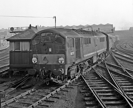D5717 1960s Manchester Victoria